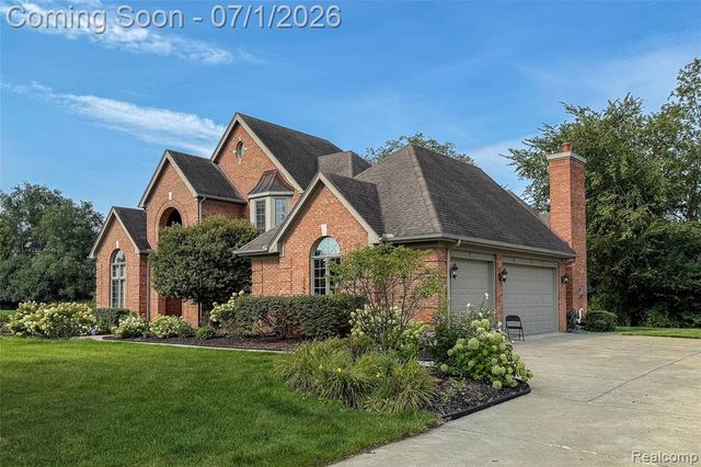 4461 Old Oak Court, Plymouth, MI 48170