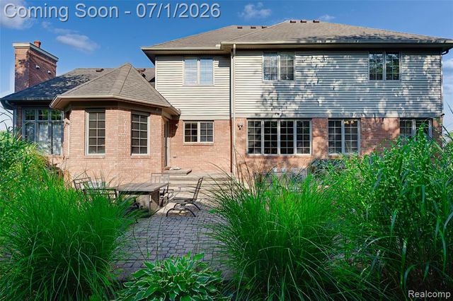 4461 Old Oak Court, Plymouth, MI 48170
