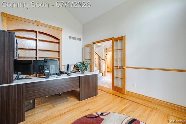 4461 Old Oak Court, Plymouth, MI 48170