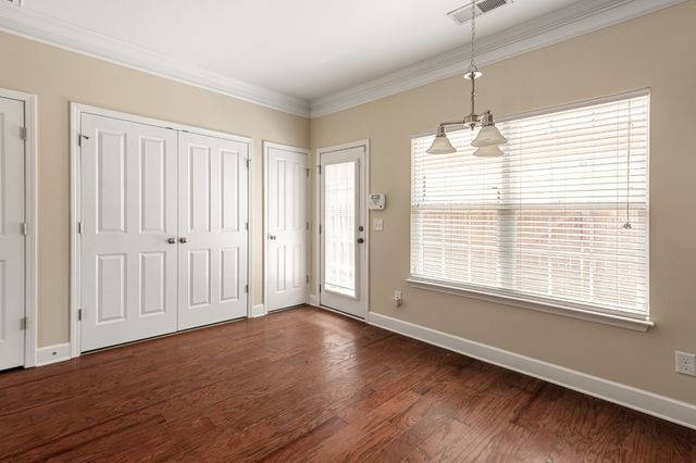 6727 Sunnywood Dr, Nashville, TN 37211