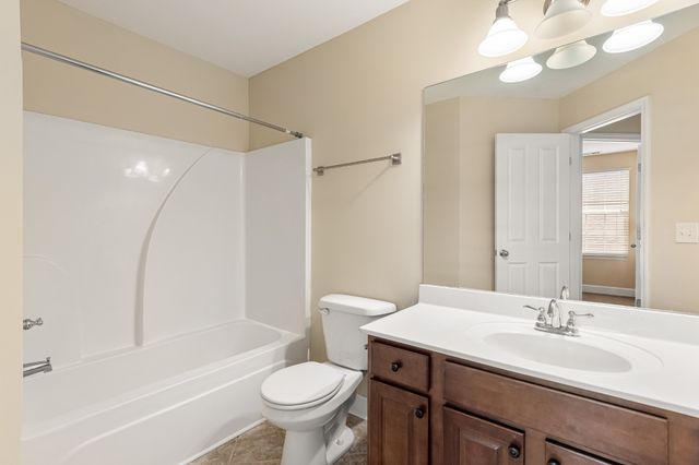 6727 Sunnywood Dr, Nashville, TN 37211