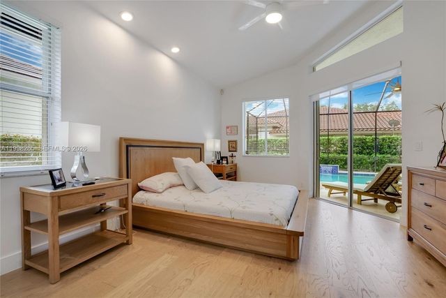 3085 Lakewood Cir, Weston, FL 33332