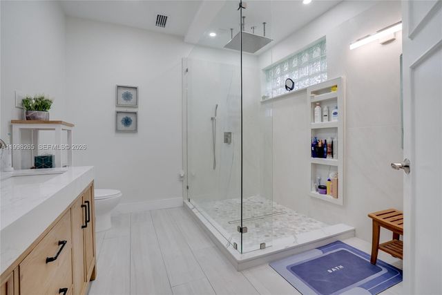 3085 Lakewood Cir, Weston, FL 33332