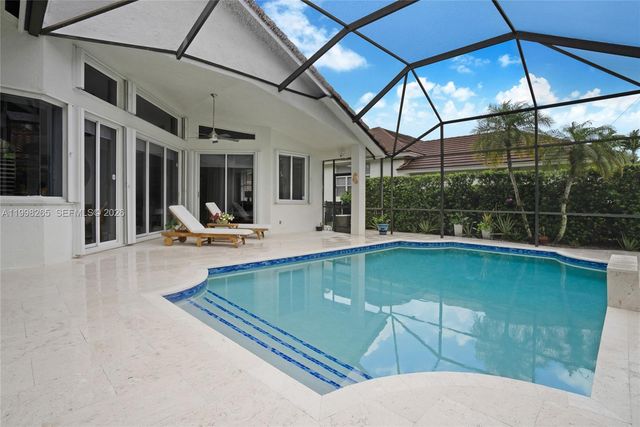 3085 Lakewood Cir, Weston, FL 33332