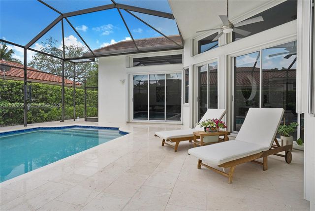 3085 Lakewood Cir, Weston, FL 33332