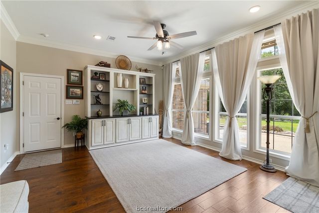 5926 Wild Horse Run, College Station, TX 77845