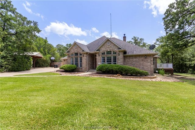5926 Wild Horse Run, College Station, TX 77845