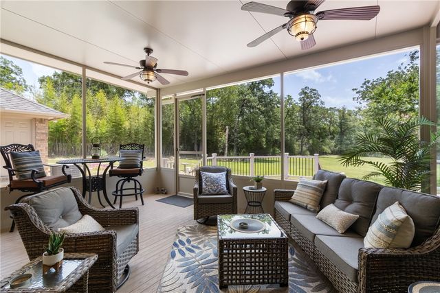 5926 Wild Horse Run, College Station, TX 77845