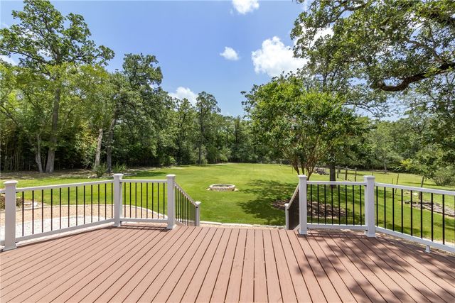 5926 Wild Horse Run, College Station, TX 77845