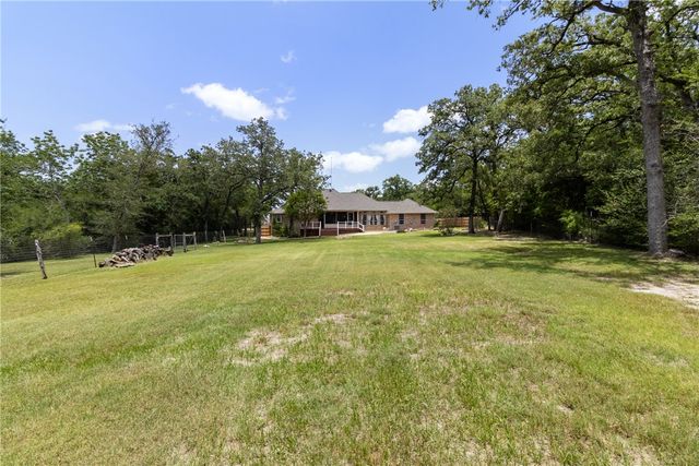 5926 Wild Horse Run, College Station, TX 77845