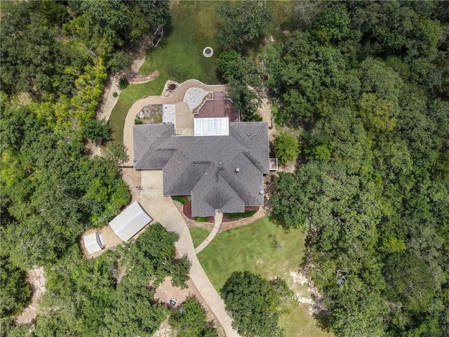 5926 Wild Horse Run, College Station, TX 77845