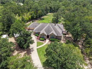 5926 Wild Horse Run, College Station, TX 77845