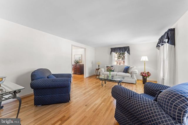 1104 FALLSMEAD WAY, Potomac, MD 20854