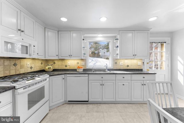 1104 FALLSMEAD WAY, Potomac, MD 20854