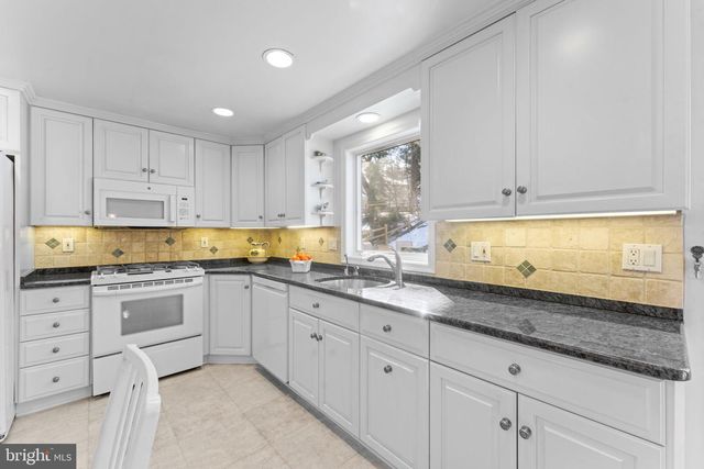 1104 FALLSMEAD WAY, Potomac, MD 20854