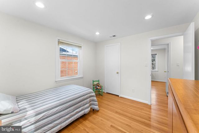 1104 FALLSMEAD WAY, Potomac, MD 20854
