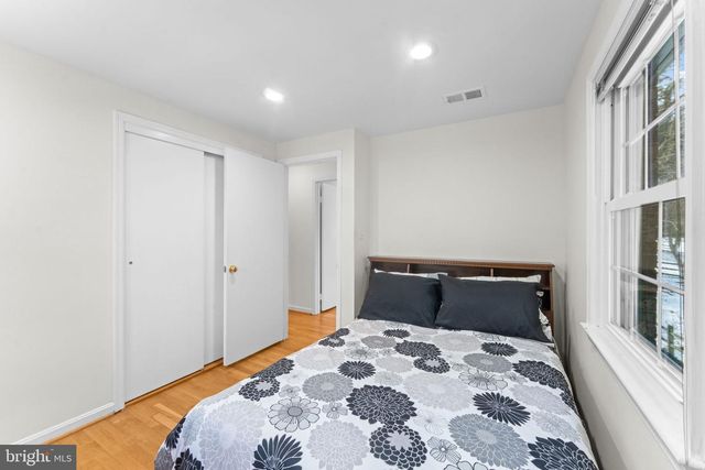 1104 FALLSMEAD WAY, Potomac, MD 20854