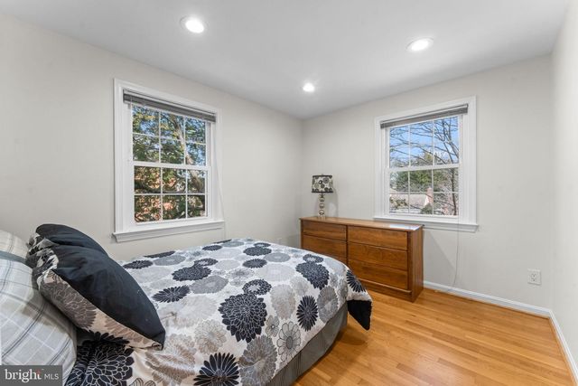 1104 FALLSMEAD WAY, Potomac, MD 20854