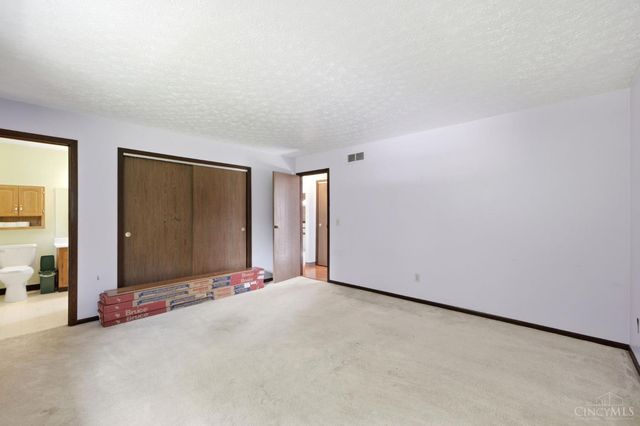 5976 Red Oak Drive, Fairfield, OH 45014