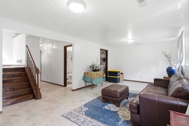5976 Red Oak Drive, Fairfield, OH 45014