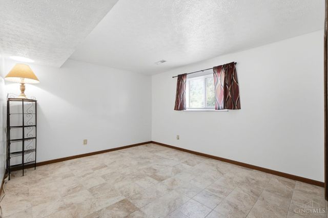 5976 Red Oak Drive, Fairfield, OH 45014