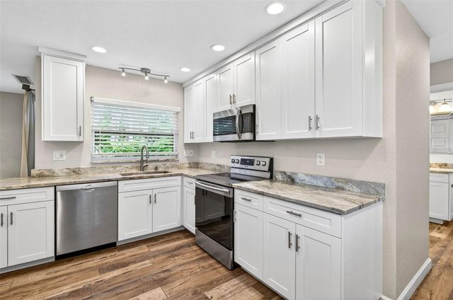 7 EAGLE LANE, Palm Harbor, FL 34683