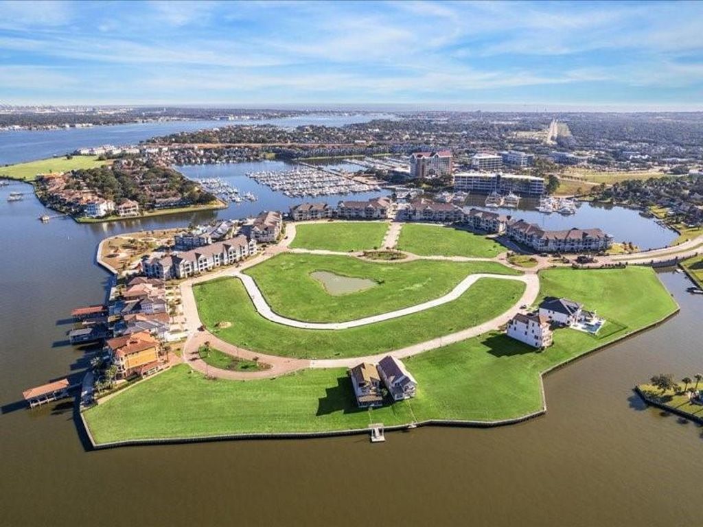 2453 Beacon Circle, League City, TX 77573