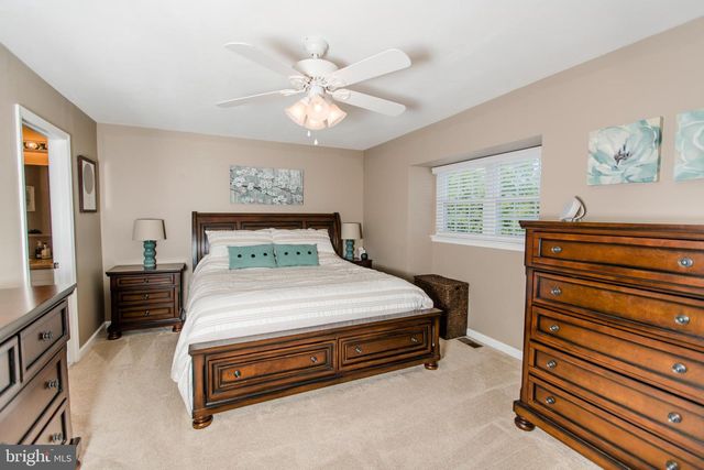 39 GLOUCESTER CT, Bordentown, NJ 08505