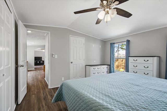 510 Rd 5512, Cleveland, TX 77327