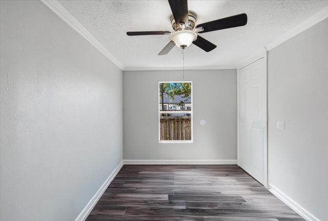 510 Rd 5512, Cleveland, TX 77327