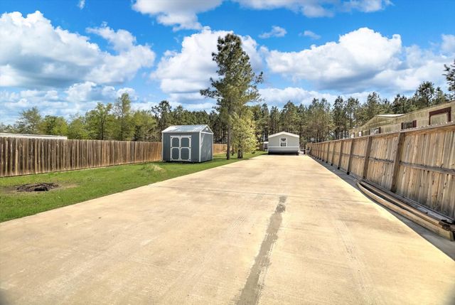 510 Rd 5512, Cleveland, TX 77327