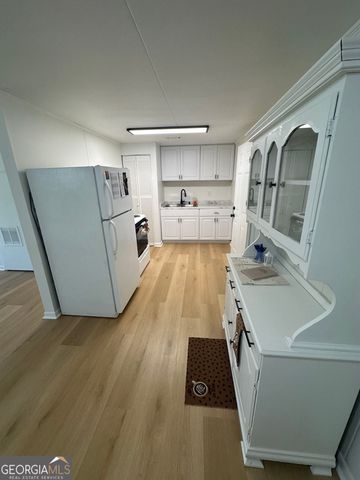 600 E Lanier Avenue W, Fayetteville, GA 30214