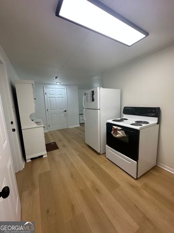 600 E Lanier Avenue W, Fayetteville, GA 30214