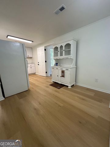 600 E Lanier Avenue W, Fayetteville, GA 30214