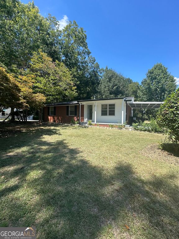 600 E Lanier Avenue W, Fayetteville, GA 30214