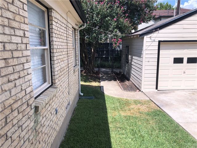6215 Kenwood Avenue, Dallas, TX 75214