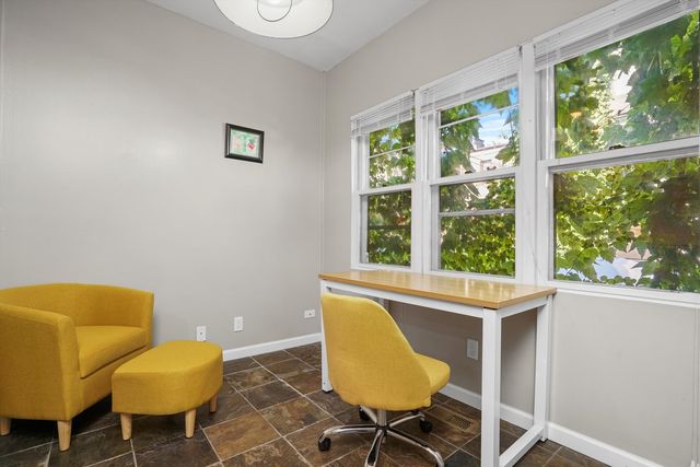 3816 N Kenmore Avenue, Chicago, IL 60613