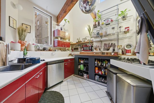 3816 N Kenmore Avenue, Chicago, IL 60613