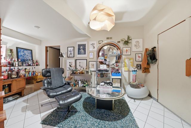 3816 N Kenmore Avenue, Chicago, IL 60613