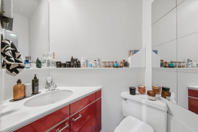 3816 N Kenmore Avenue, Chicago, IL 60613