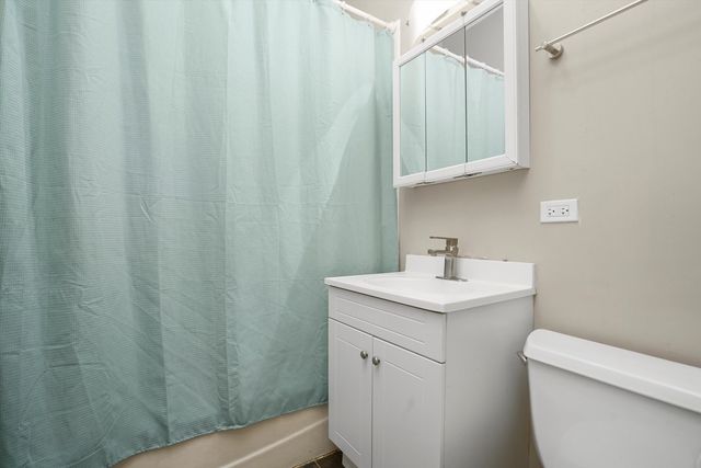 3816 N Kenmore Avenue, Chicago, IL 60613