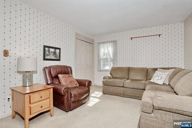 46 Knollwood Drive, Paramus, NJ 07652