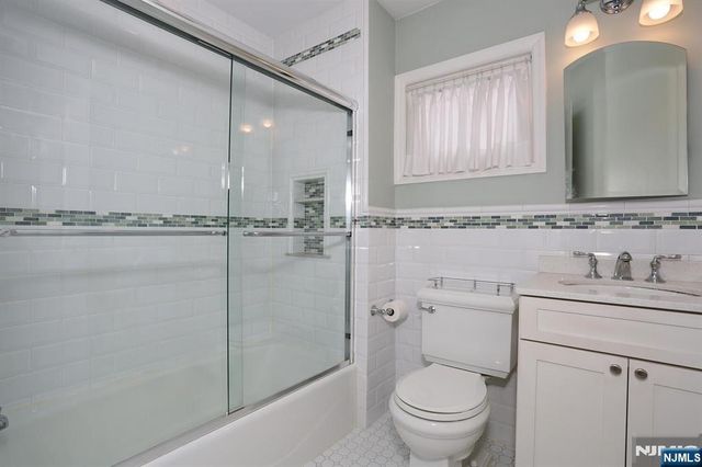 46 Knollwood Drive, Paramus, NJ 07652