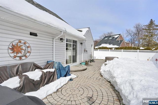 46 Knollwood Drive, Paramus, NJ 07652