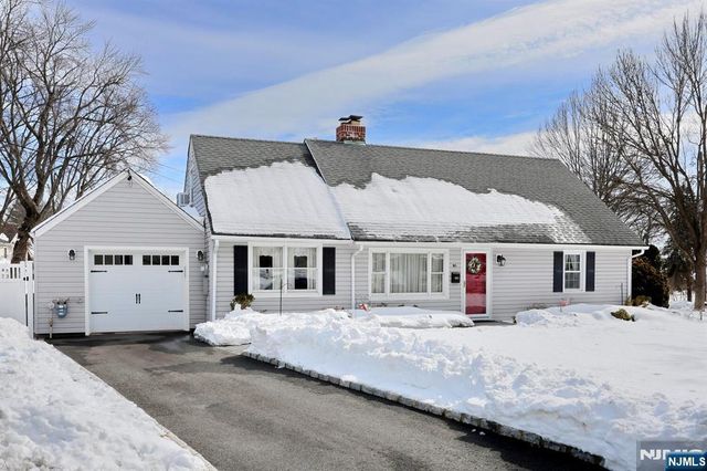 46 Knollwood Drive, Paramus, NJ 07652