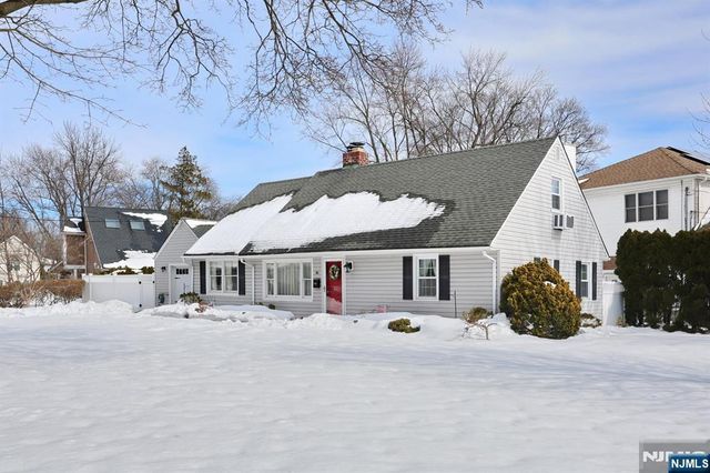 46 Knollwood Drive, Paramus, NJ 07652