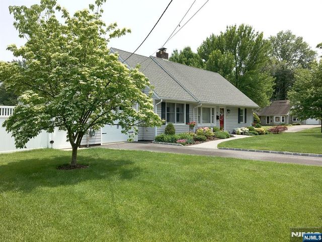 46 Knollwood Drive, Paramus, NJ 07652