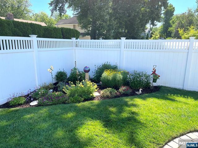 46 Knollwood Drive, Paramus, NJ 07652