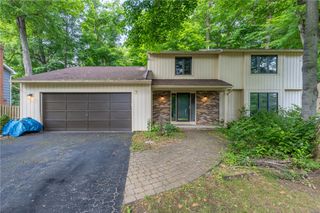 10 Chesfield Lookout, Perinton, NY 14450