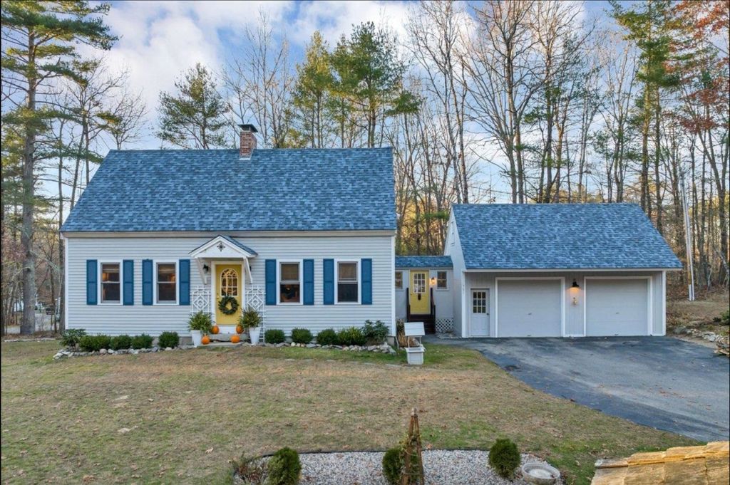 581 East Side Drive, Alton, NH 03810
